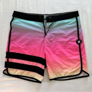 Hurley Phantom Block Party Keep Cool Mens 18” Board Shorts size 32